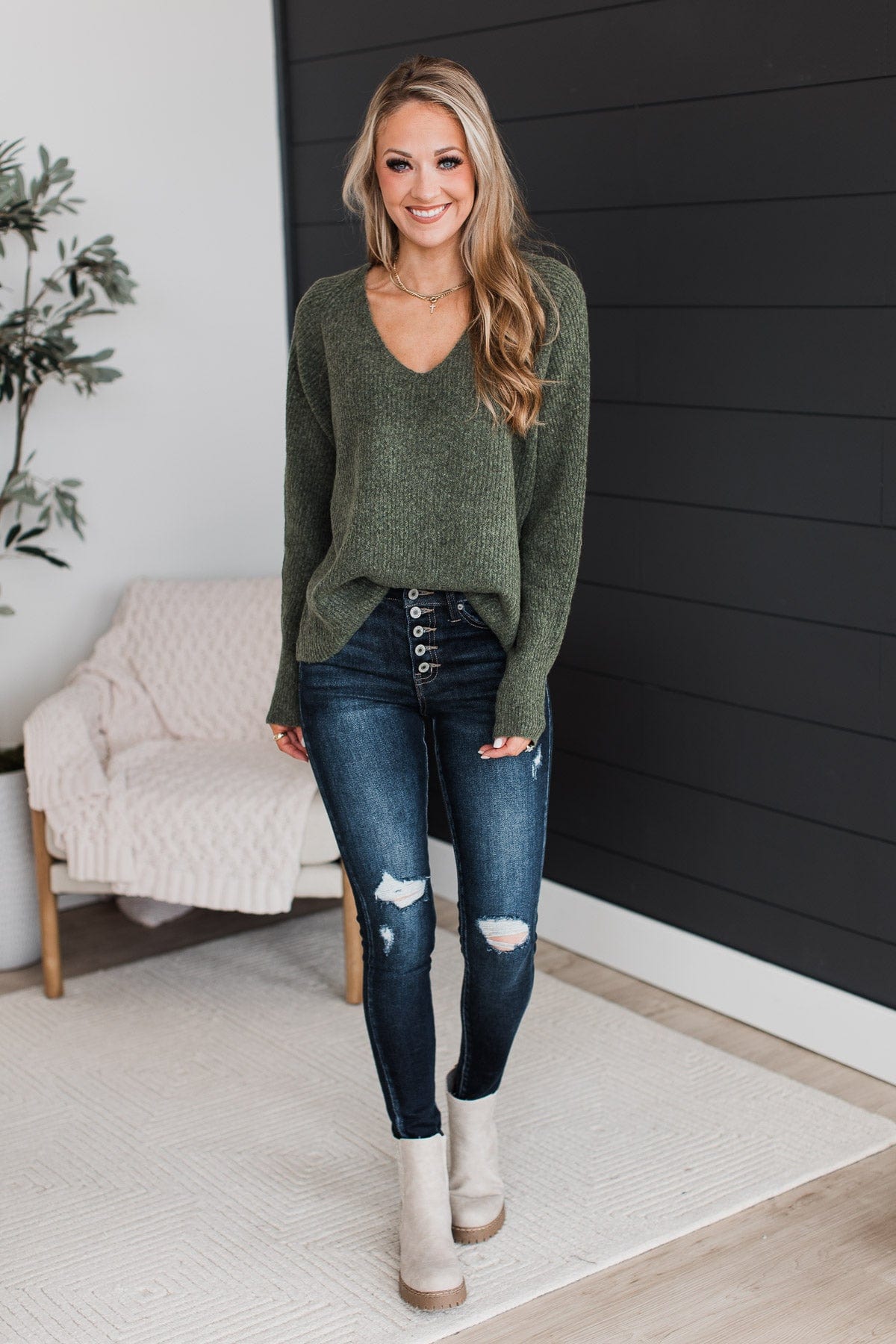 Olive hotsell sweater outfit