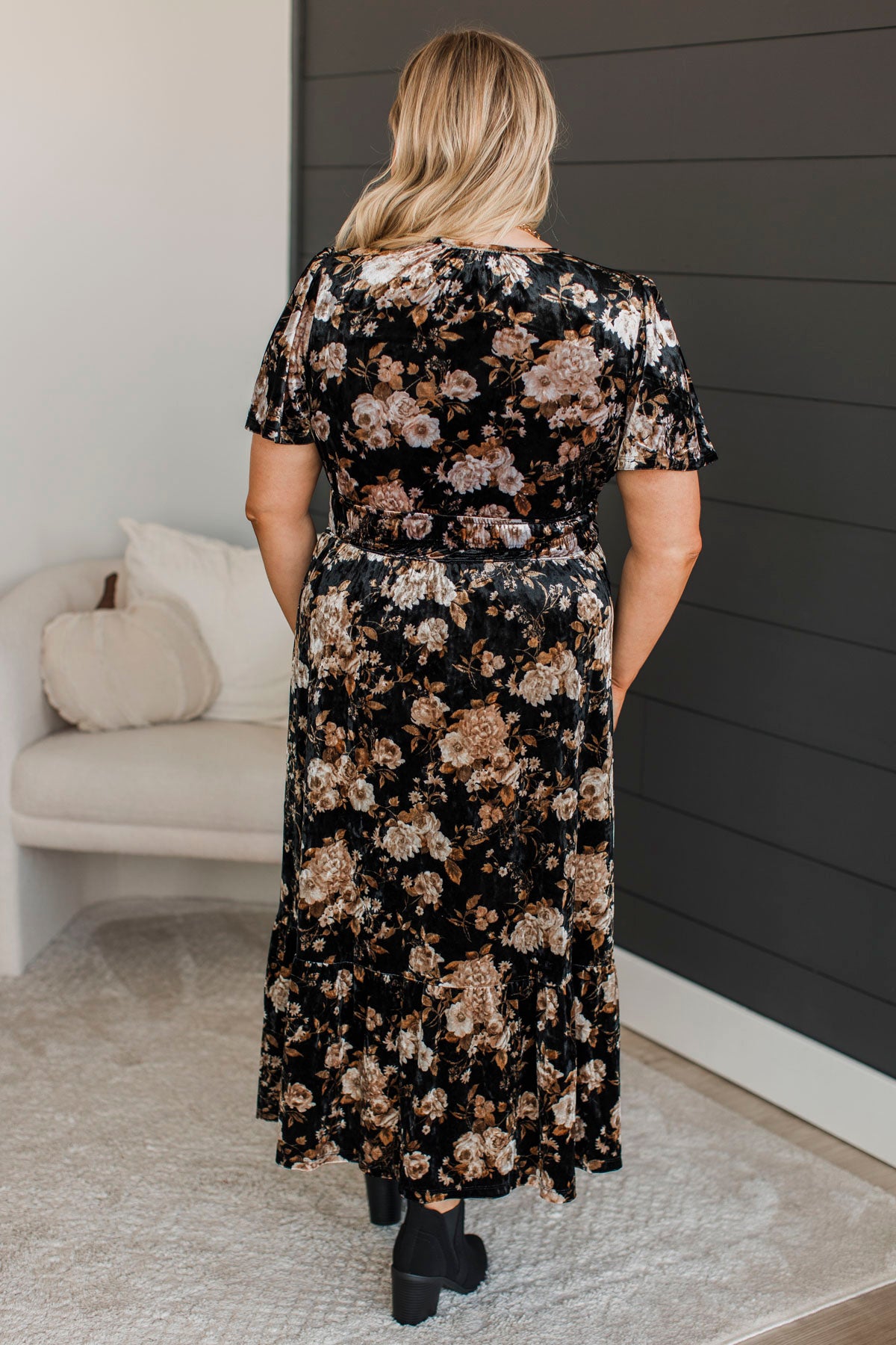 Lady In Love Floral Midi Dress- Black