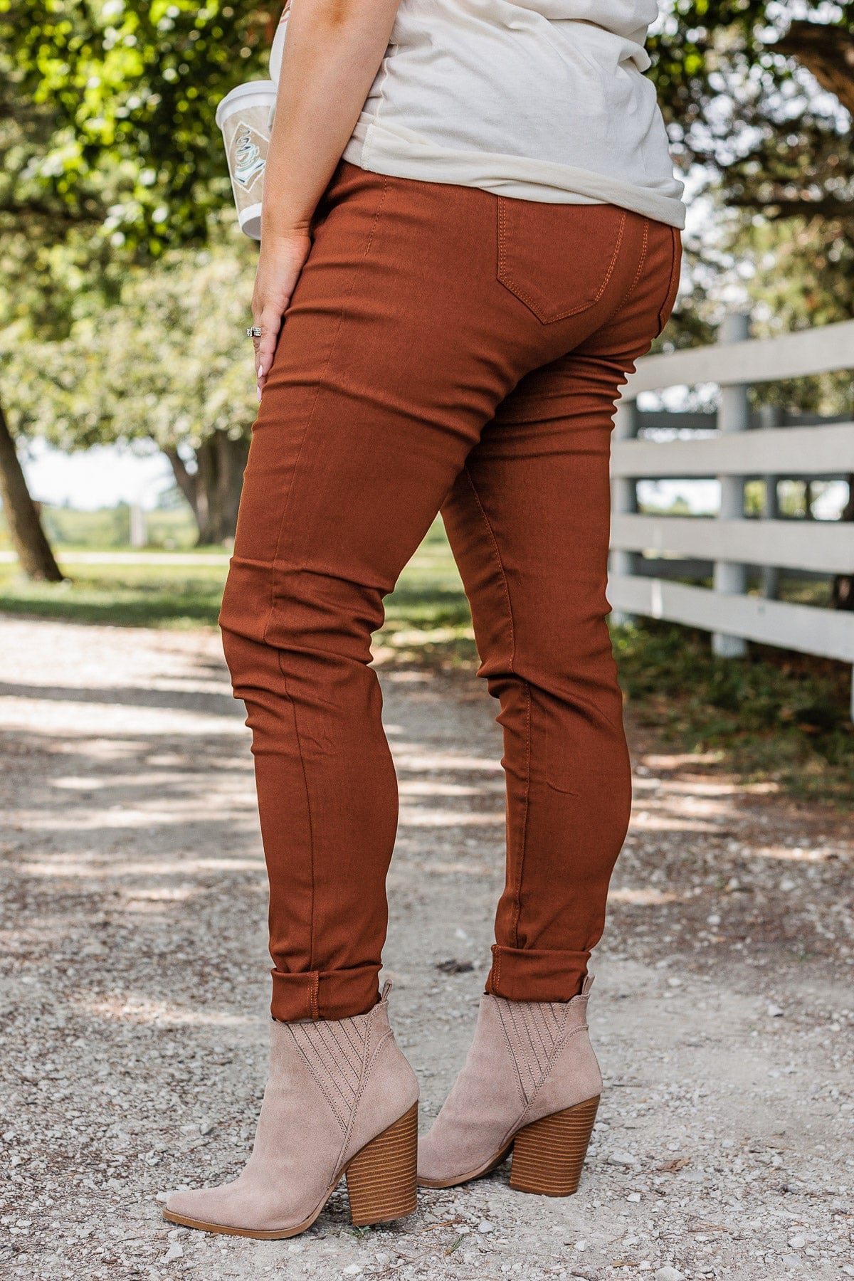 Women's Plus Size Mid Rise Jeggings from ROYALTY – Royalty For me
