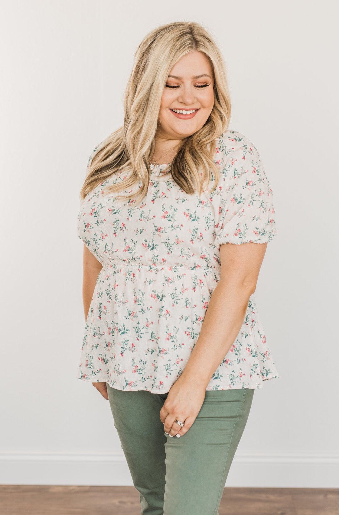 A Good Thing Floral Blouse- Ivory – The Pulse Boutique