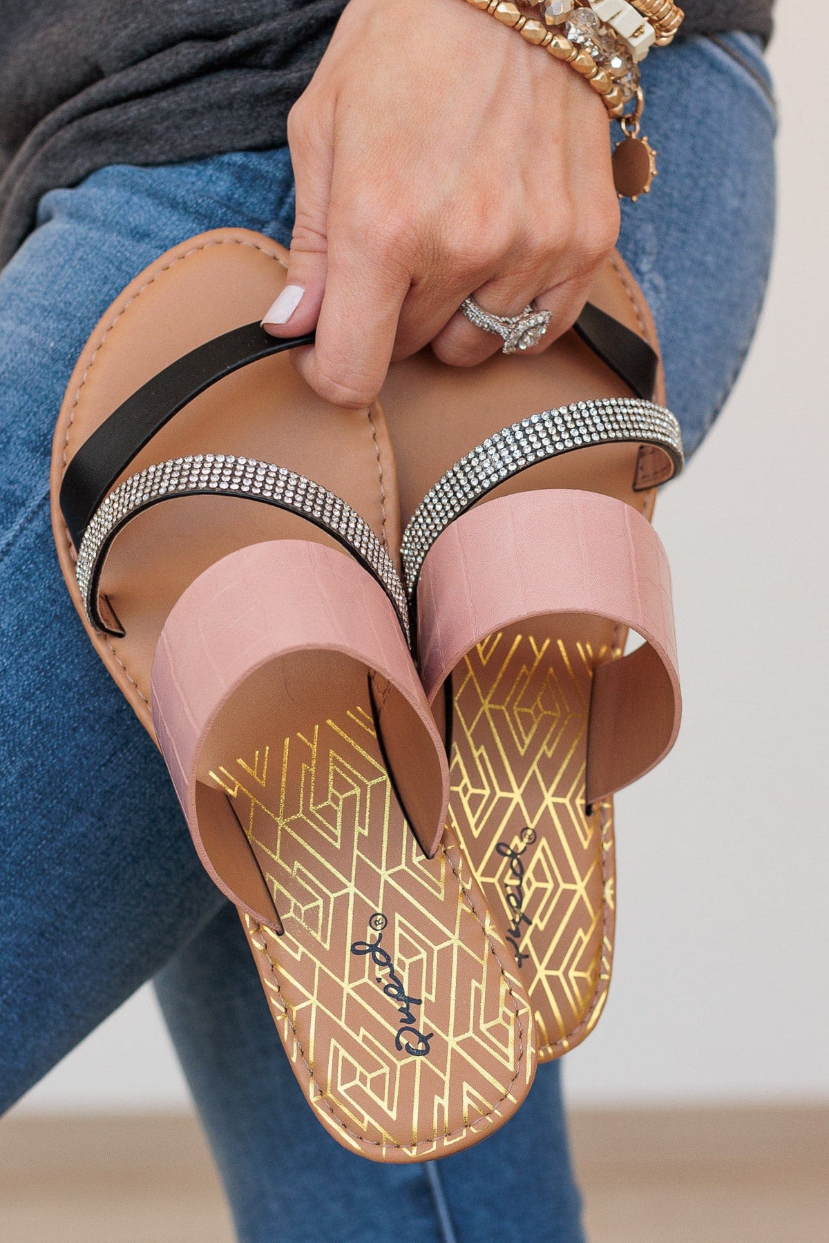 Qupid blush sandals online