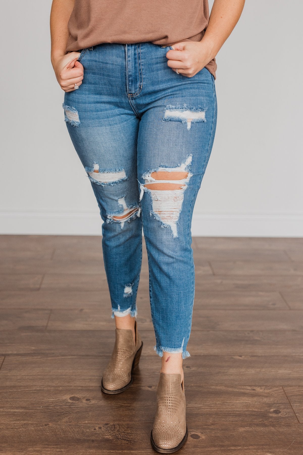High Rise Frayed Bottom Jean