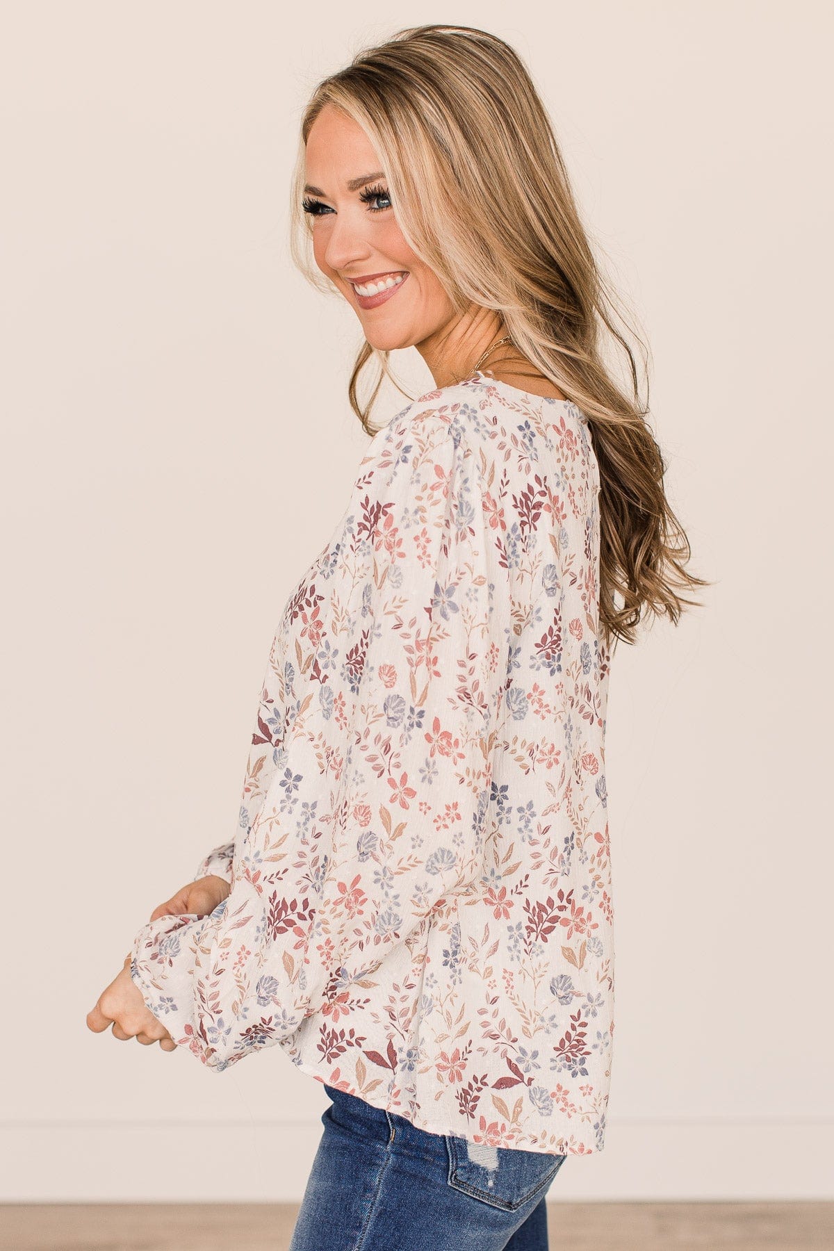Just Believe Floral Blouse- Ivory – The Pulse Boutique