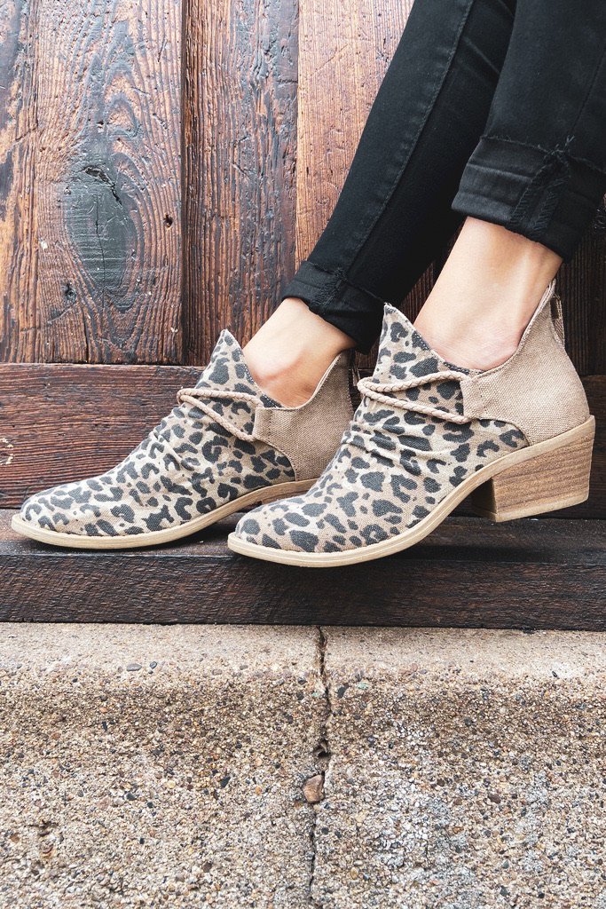 Very g best sale leopard booties